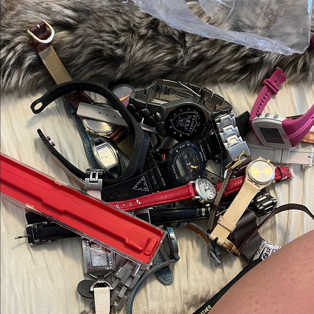 Mixed Men & Women Watch Lot - Assorted Colors